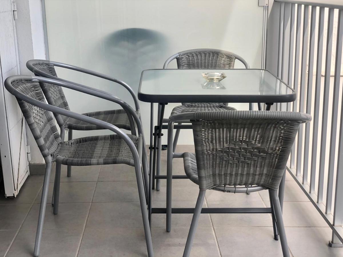 PALMERAS - Apartamento en el centro de Roses - cerca de la playa - terraza - wifi Exterior foto